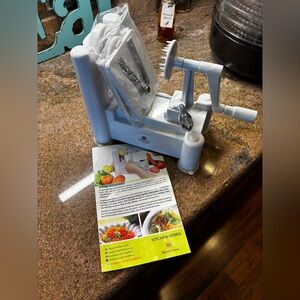 White Spiralizer by